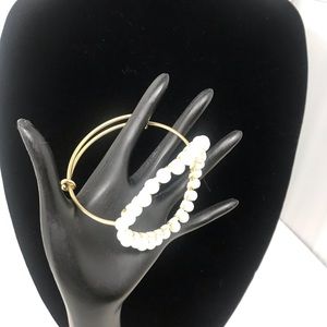 Super Unique and Funky Pearl Bracelet